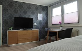 Privatzimmer Mit Eigenem Bad Und Kueche